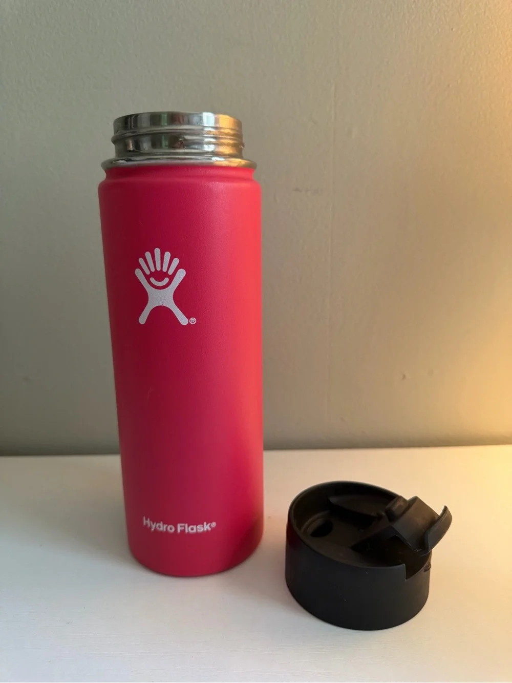 Hydro Flask Pink Bottle with Black Flip Lid 20oz